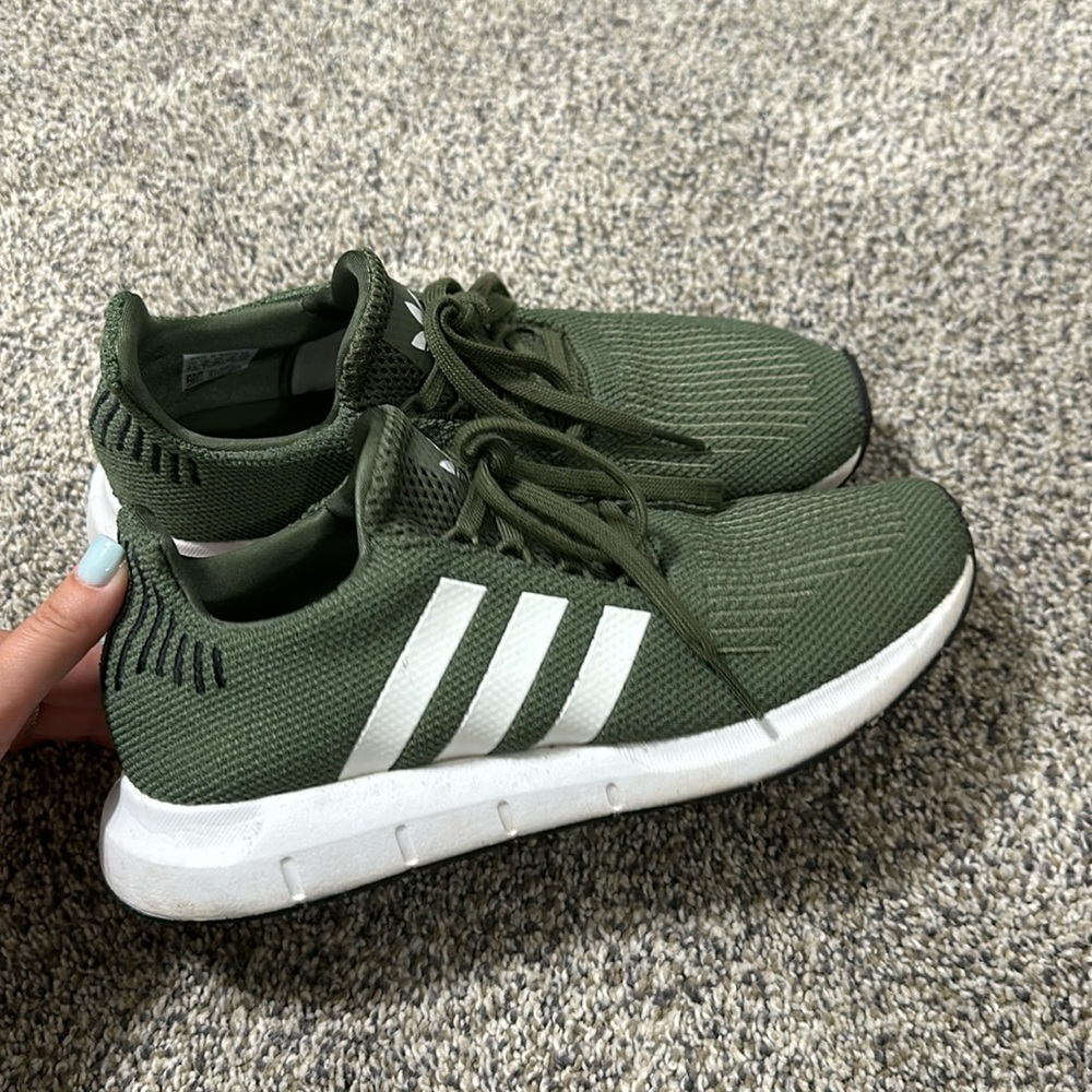 Adidas tennis shoes